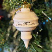 SF WHITE & GOLD BULB TAIL PORCELAIN BALL