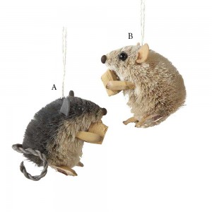 2.5" Buri Sitting Mouse with Cheese
